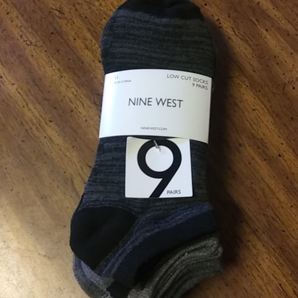 Nine WEST 9 PR. Ladies low cut socks. S 9-11